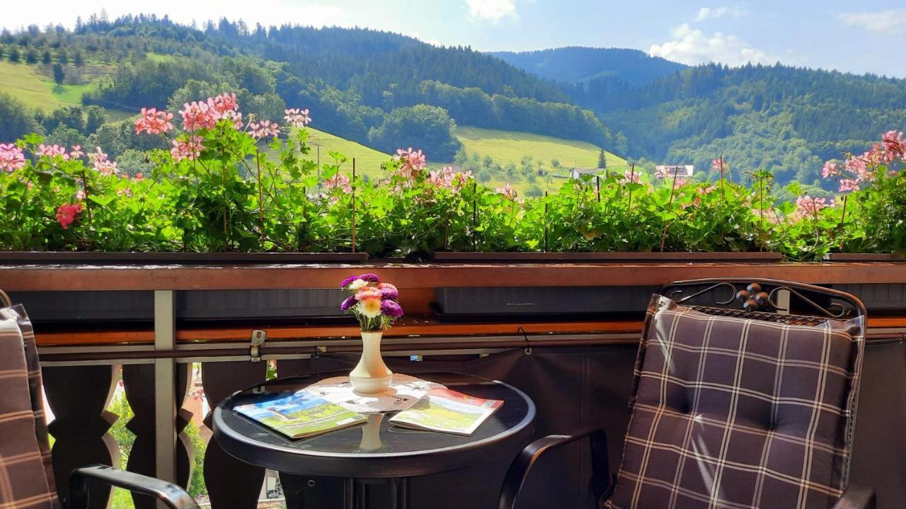 Gaestehaus Haaser Hotel Bad Peterstal-Griesbach Eksteriør billede